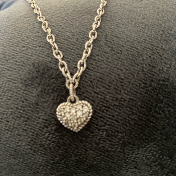 Gorgeous Judith Ripka Pave Diamonique Heart Charm Necklace - Picture 2 of 9